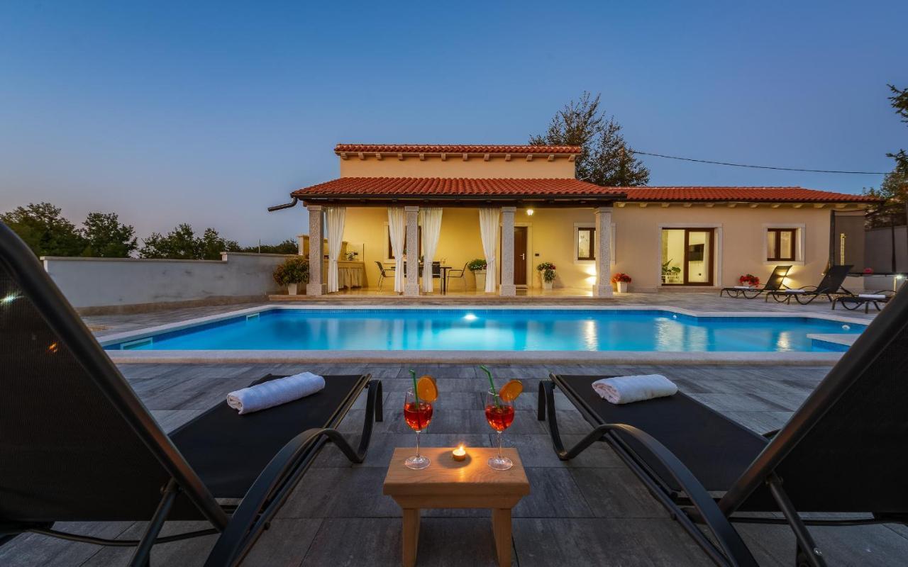Villa Desapemani Žminj Exterior foto